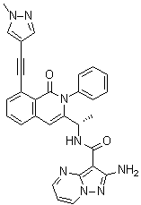 结构式 CAS# 1693758-51-8, 2-氨基-N-[(1S)-1-[1,2-二氢-8-[2-(1-甲基-1H-吡唑-4-基)乙炔基]-1-氧代-2-苯基-3-异喹啉基]乙基]-吡唑并[1,5-a]嘧啶-3-甲酰胺
